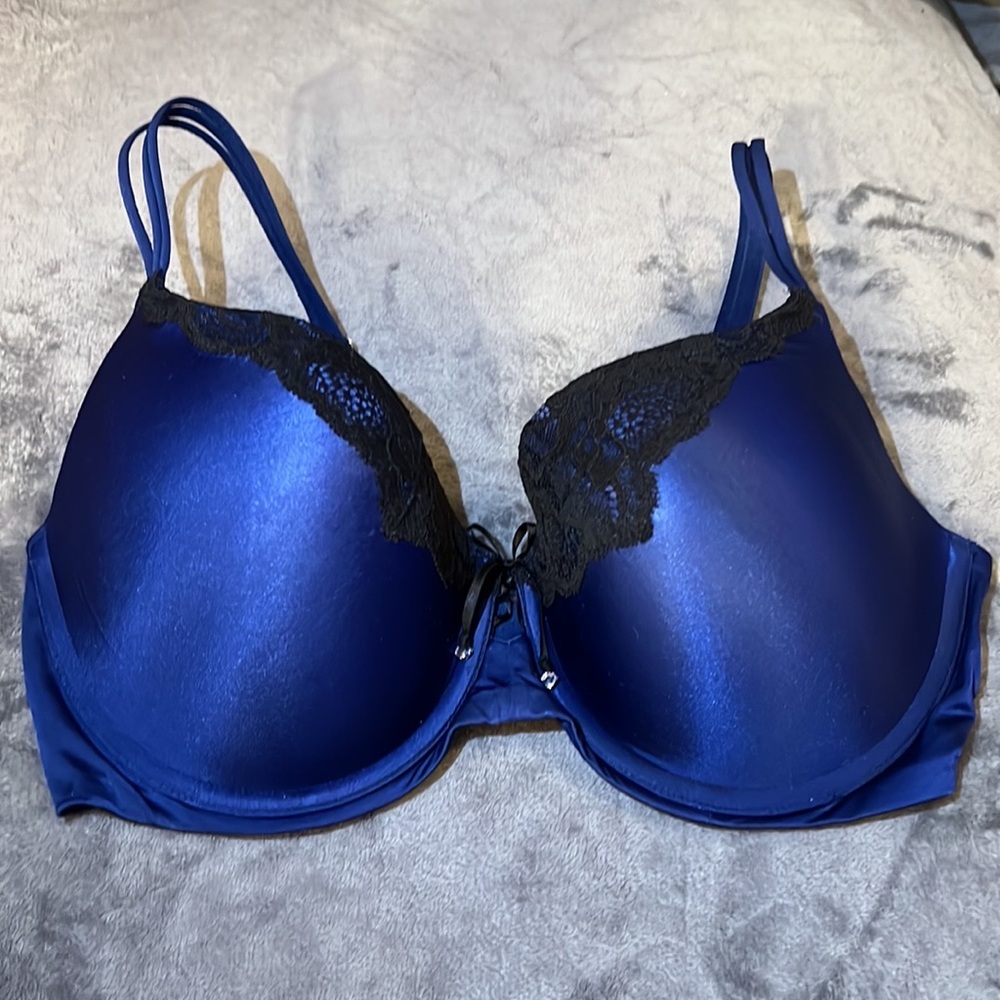 Victoria secret Balconette bra size 36DD